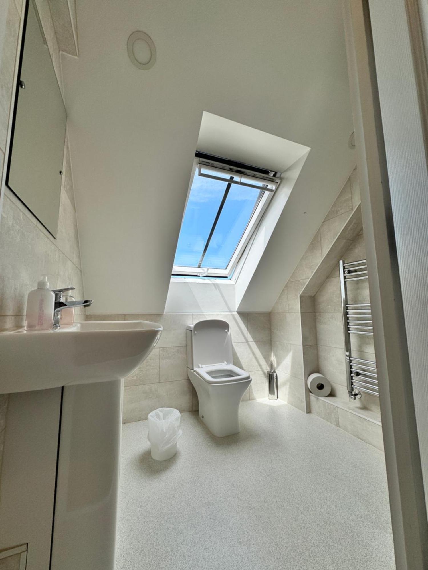 Relaxing Airport Rooms Stanwell Exterior foto